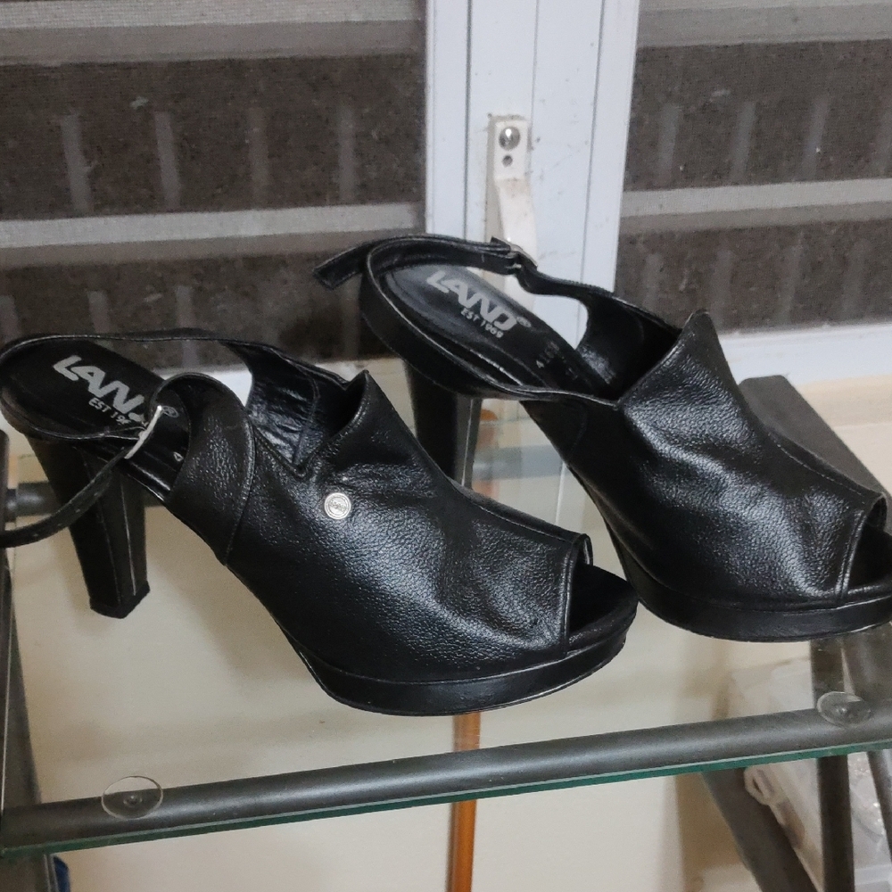 Leather Platforms With Thick Heel 11